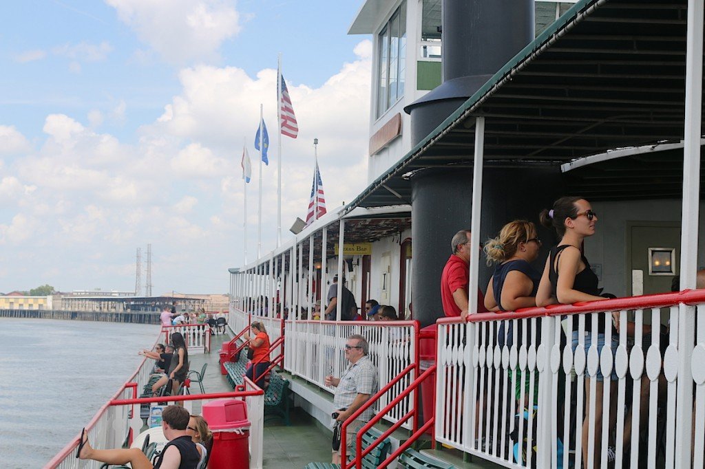 Steamboat Natchez French Quarter New Orleans by: MikesRoadTrip.com