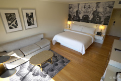 Room-at-the-Avenue-of-the-Arts Room-at-the-Avenue-of-the-Arts