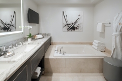 Canyon-Suites-Bath