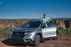 Mike-Shubic-at-Canyon-de-Chelly-with-a-Honda-Passport