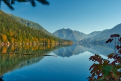 Crecent-Lake-in-Olympic-Peninsula-