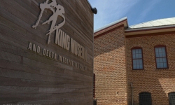 BB-King-Museum-sign-front BB-King-Museum-sign-front