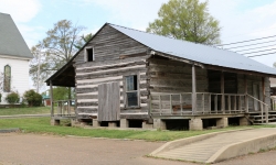 DeSoto County Museum