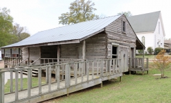 Building at DeSoto Museum