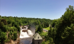 Waterfall in Plattsburgh Waterfall in Plattsburgh