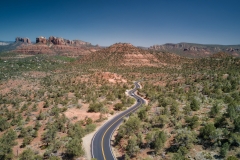 Sedona-road-trip-guide-curvy-road Sedona-road-trip-guide-curvy-road