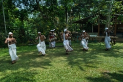 Family-of-Kandy-Dancers