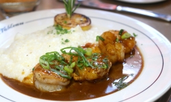 BBQ Shrimp and Grits at Tableau restaurant BBQ Shrimp and Grits at Tableau restaurant