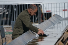 Gold-Panning-at-Gold-Rush-Days