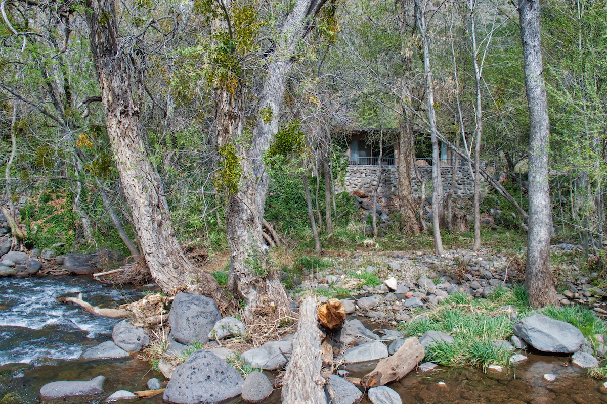 Briar Patch Inn by the creek by MikesRoadTrip.com