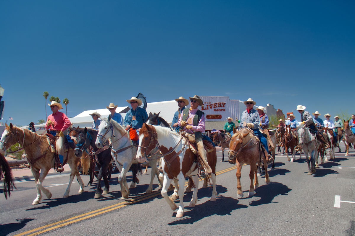 Wickenburg AZ: Where cowboys roam and artists reign