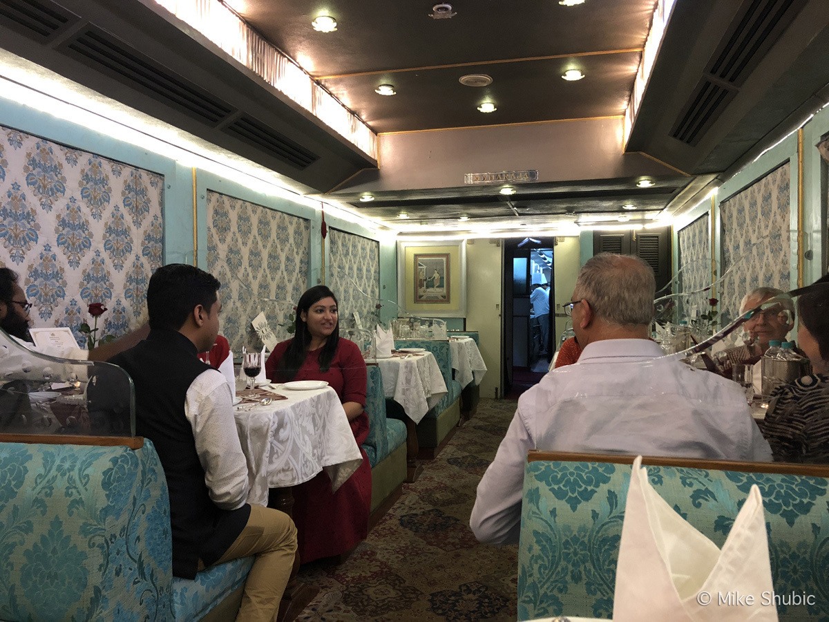 dining car on Palace of Wheels by MikesRoadTrip.com