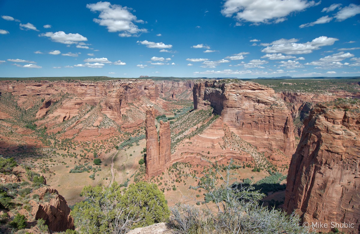 Spider Rock lookout at Canyon De Chelly lookout - Photo by Mike of MikesRoadTrip.com