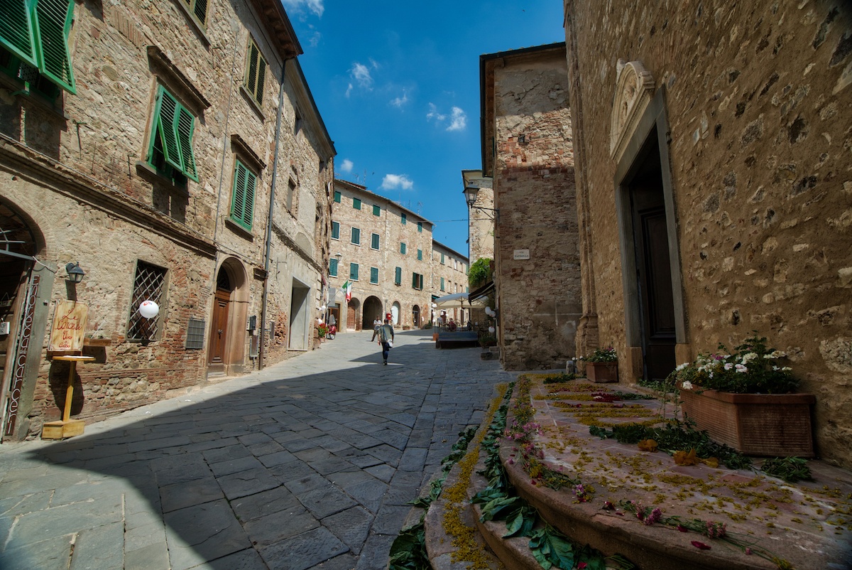 Suvereto is one of the Undiscovered Tuscany villages you must visit - Photo by Mike Shubic of MikesRoadTrip.com