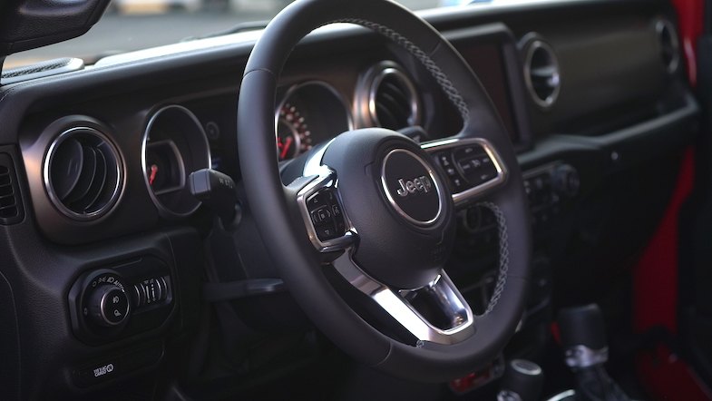 2020 Jeep Gladiador interior