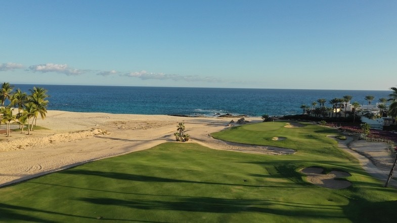 Los Cabos golf course - Photo by Mike Shubic of MikesRoadtrip.com