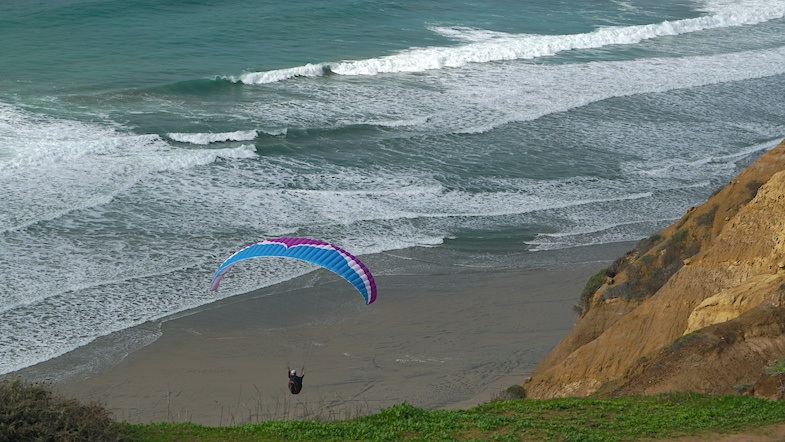 Hang Gliding in Torrey Pines