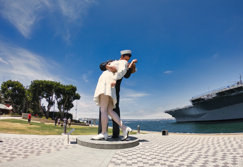 Kissing Statue in downtown SD