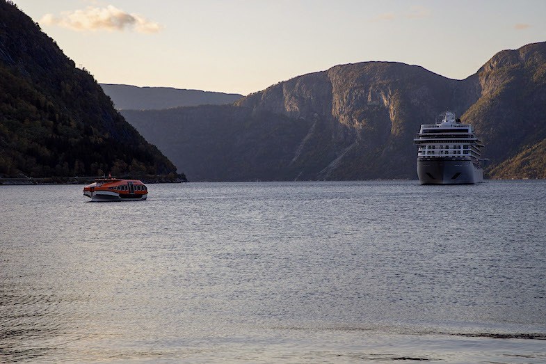 Viking Jupiter in Eidfjord with tender - MikesRoadTrip.com