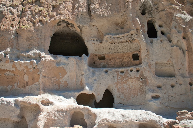 Bandelier cliff dwellings 