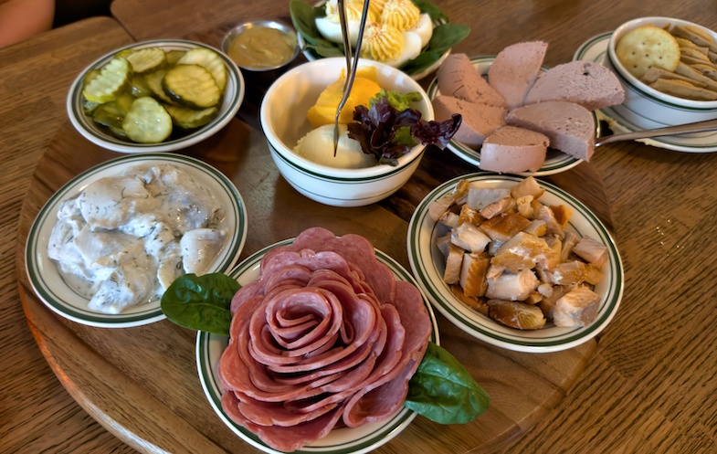 Lazy Susan appetizer - A Wisconsin Tradition at the Old Fashion