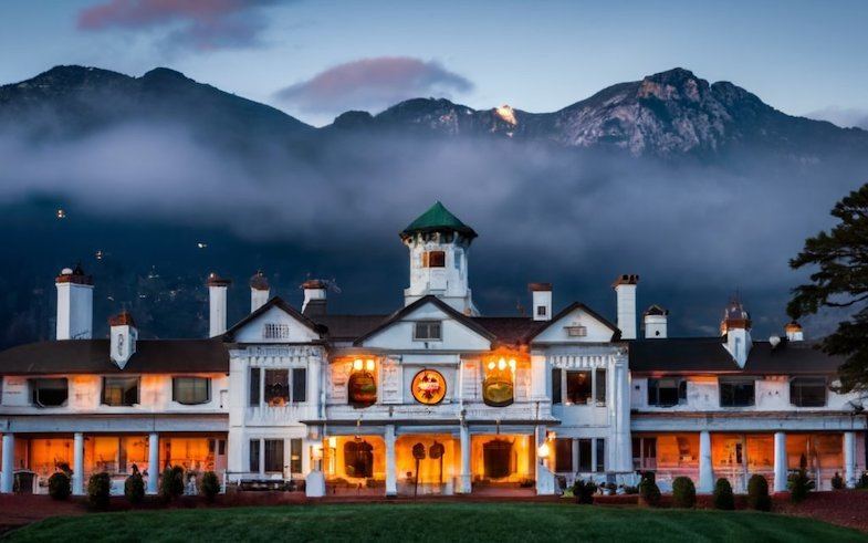 Halloween Road Trip to Estes Park to visit the Stanley Hotel 