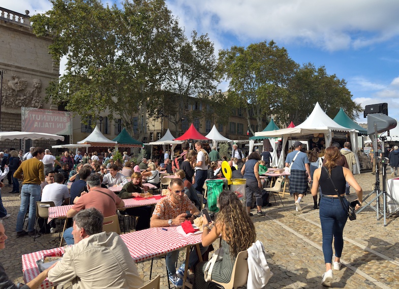 Italian Market in Avignon