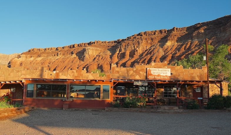 Cliff Dwellers Lodge