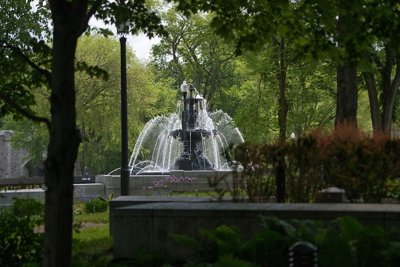 Round about fountain in Quebec City