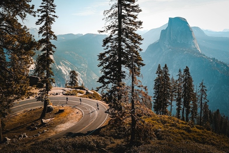 Yosemite Mountains: Photo by Jeff Hopper