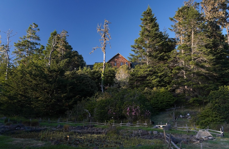 Exterior of Brewery Gulch Inn